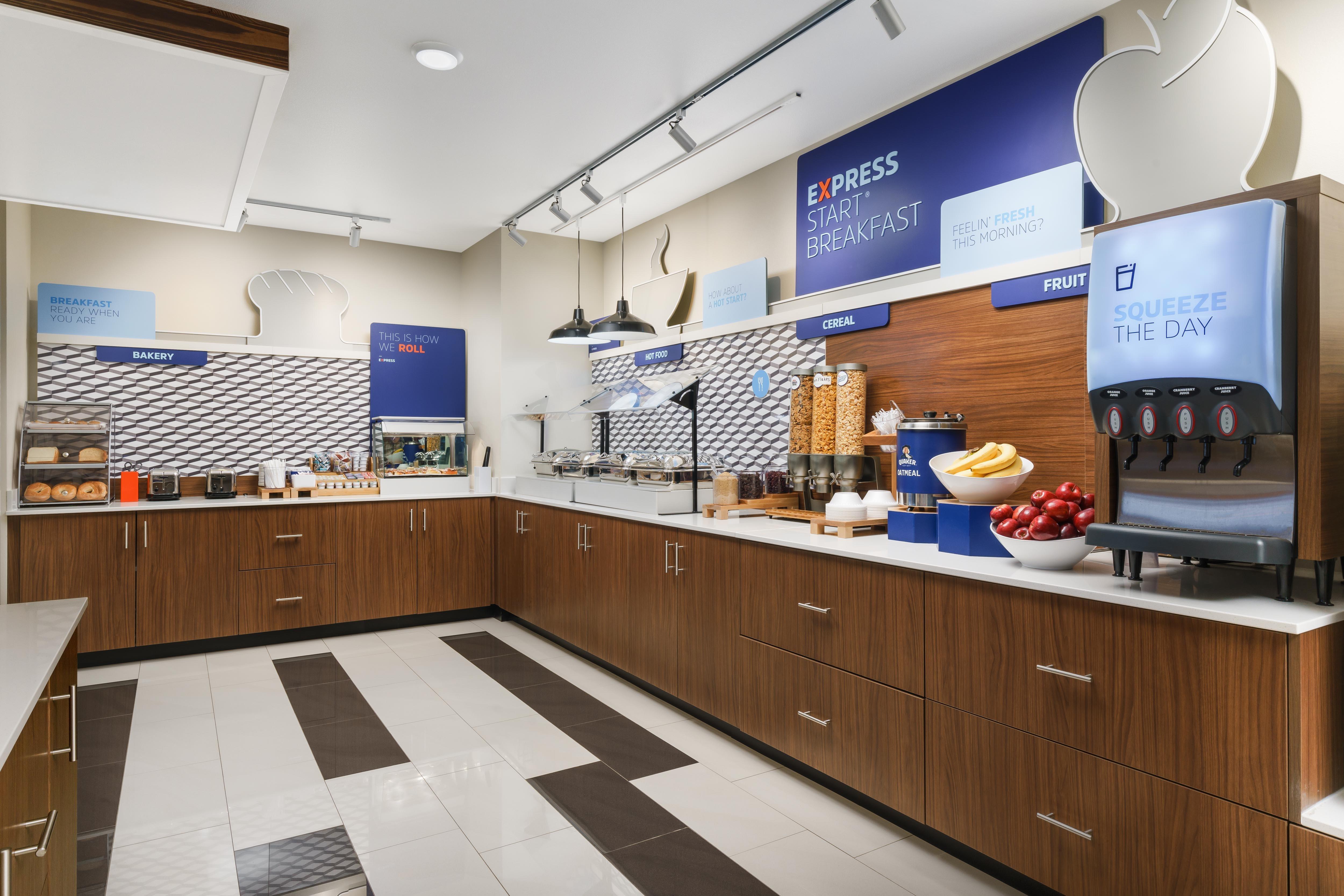 Holiday Inn Express & Suites Oakhurst-Yosemite Park Area By Ihg Exterior photo